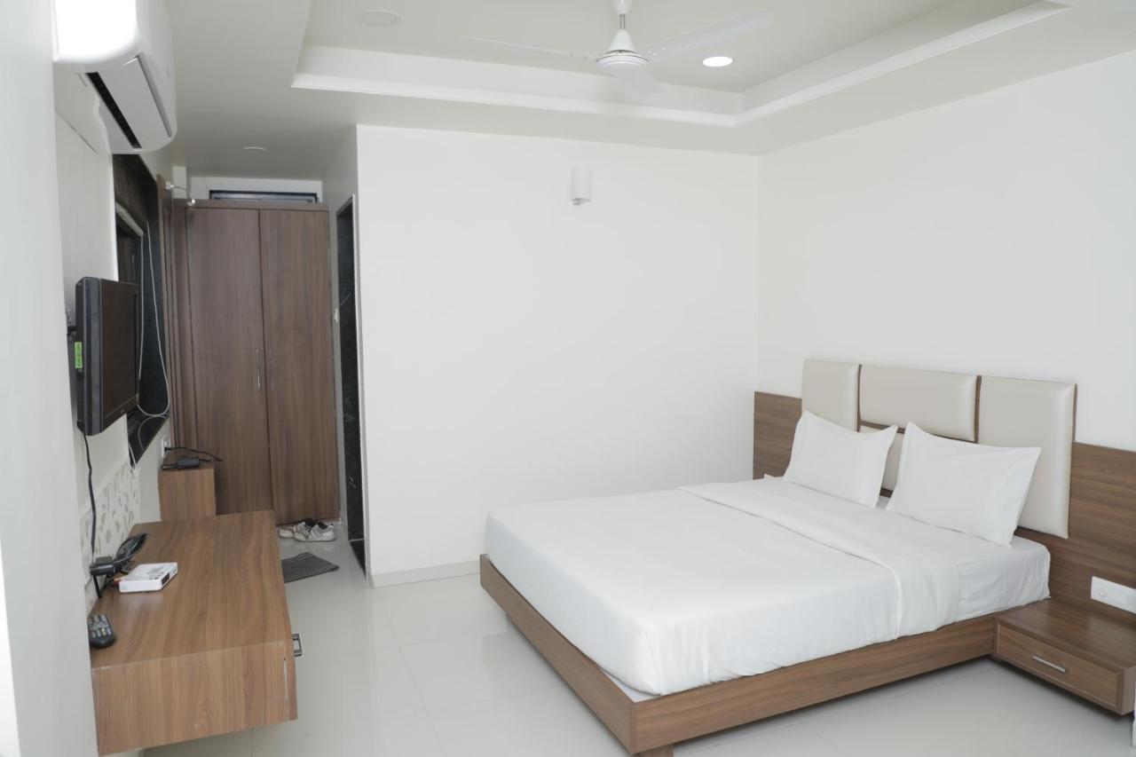 Hotel Lotus Chandrapur Luaran gambar