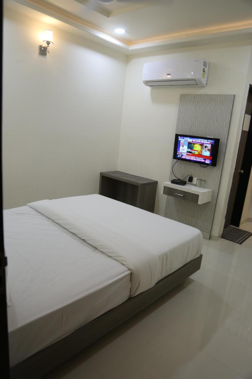 Hotel Lotus Chandrapur Luaran gambar