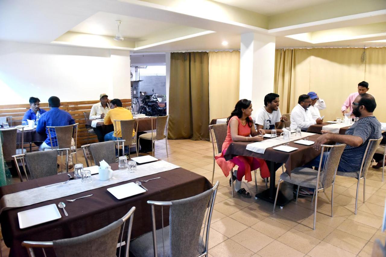 Hotel Lotus Chandrapur Luaran gambar